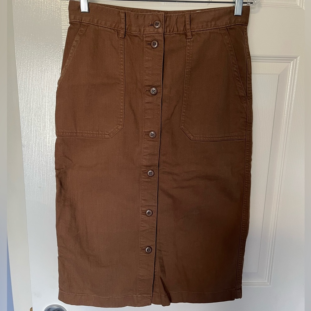 Gap button up skirt - size 8